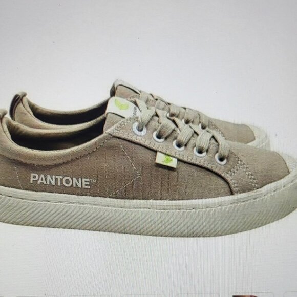 Cariuma Shoes - Cariuma x Pantone Sneakers OCA Low Top Beige Canvas Casual UNISEX Sz 6.5 NWT